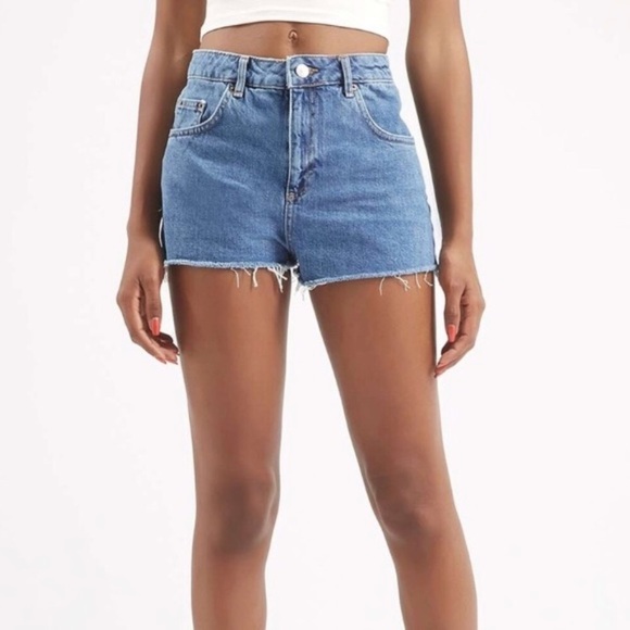 Topshop Pants - ✨ $15 SALE ✨ Topshop Moto High Waist Shorts Size 6